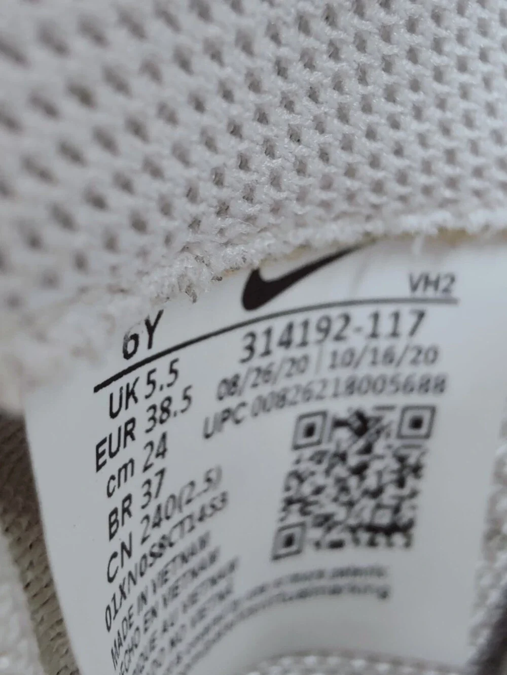 Nike Kids' Air Force 1 White Leather Low Sneakers Tennis Shoes, Sz 6Y